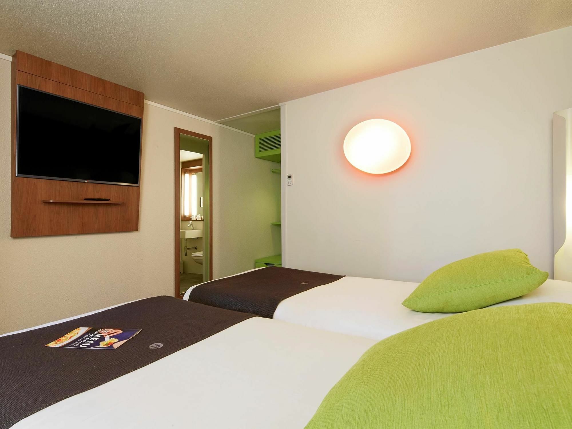 B&B Hotel Roissy - Saint Witz Ex-Campanile Roissy - Saint Witz Exterior foto